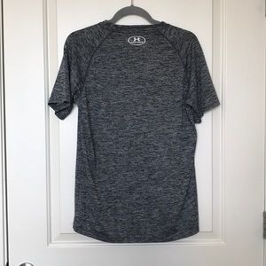 Under Armour Shirts - UNDER ARMOUR • Loose Grey Short Sleeve Tee Sz S Under Armour Shirts - UNDER ARMOUR • Loose Grey Short Sleeve Tee Sz S
